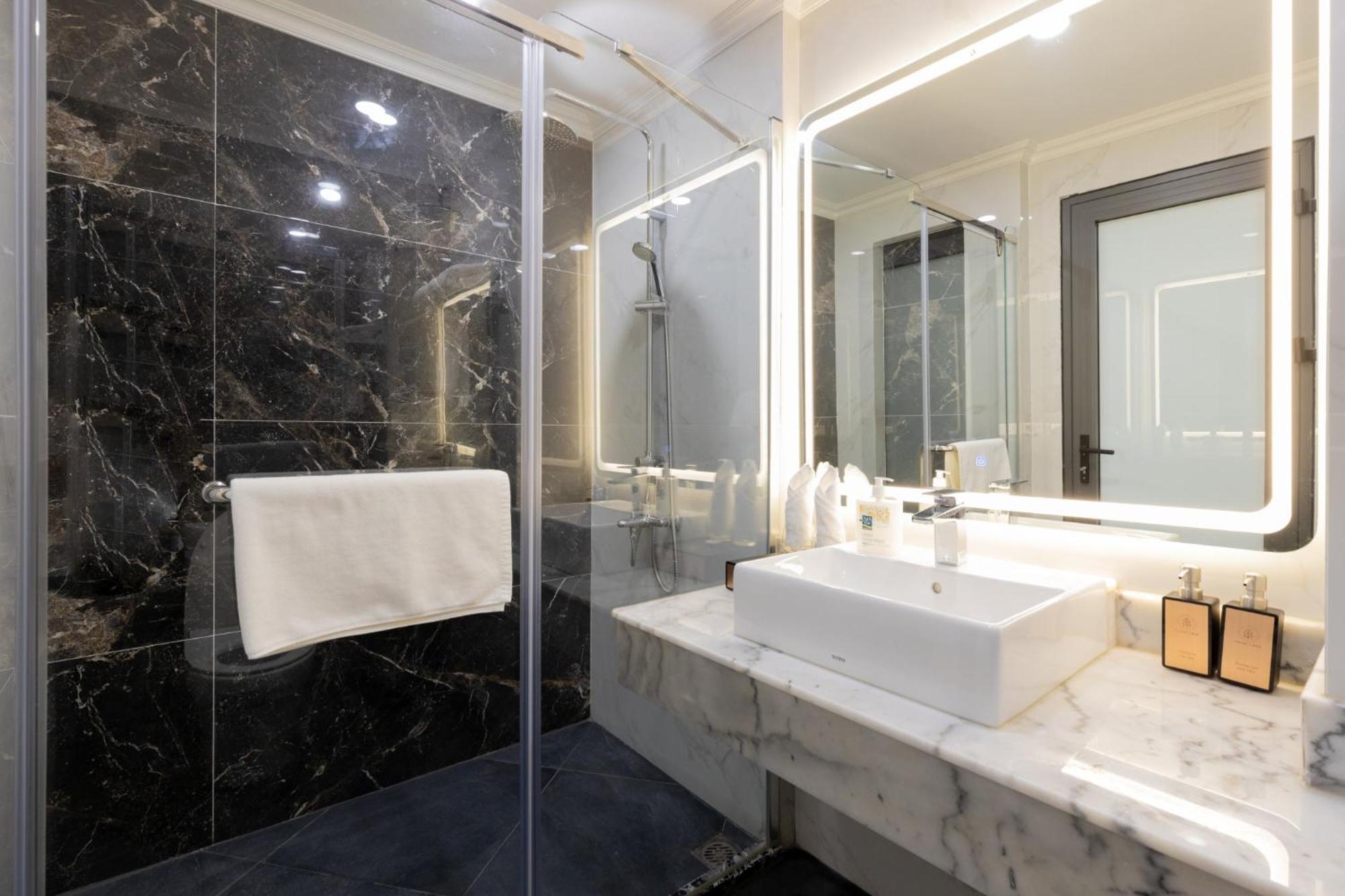 האנוי Sword Lake Hotel מראה חיצוני תמונה